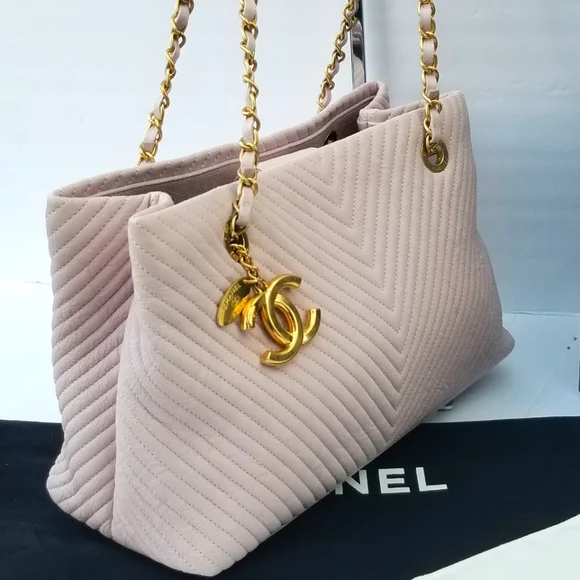 Extra pics for CHANEL Gorgeous blush Pink CC Logo V Stitch Chain Shoulder bag - Picture 12 of 16